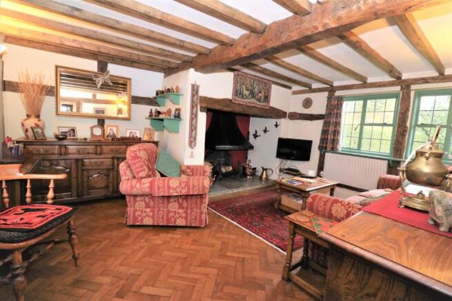 Lounge/Dining Room