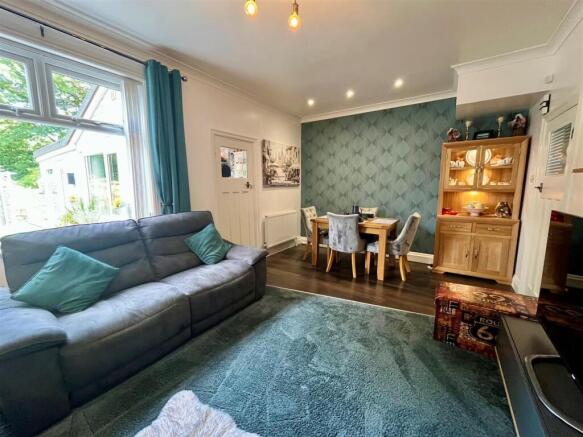 3 bed Terraced for sale Image 5