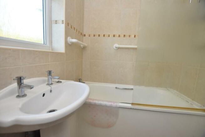 bathroom (2).jpg