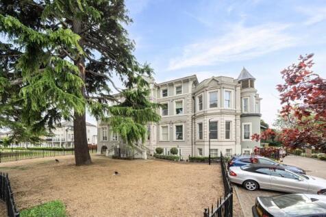 Blumenthal Close, Isleworth