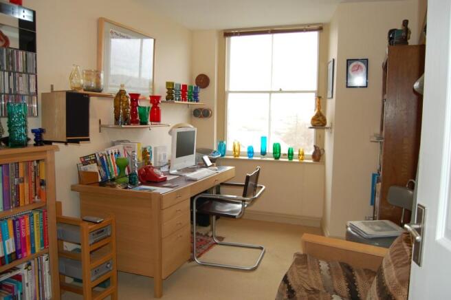 bedroom/study