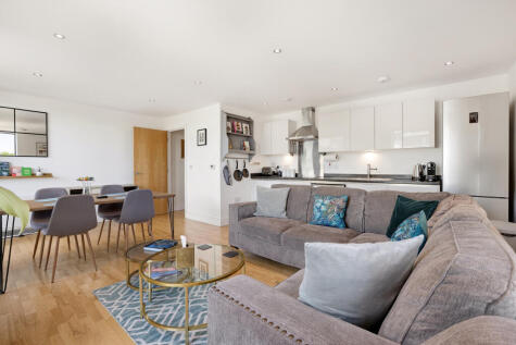 Bruce Court, Underhill Gardens, Ealing, London, W5