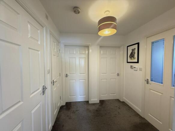 2 bed Ground Flat for sale Image 10