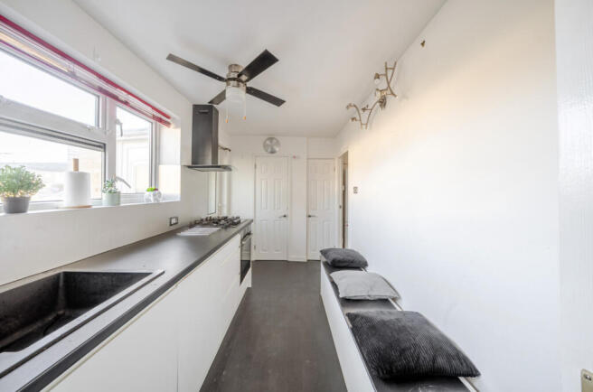 1381125-18-691af9...