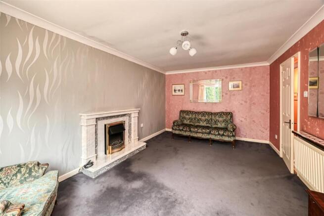 35 Finchdene Grove-02.jpg