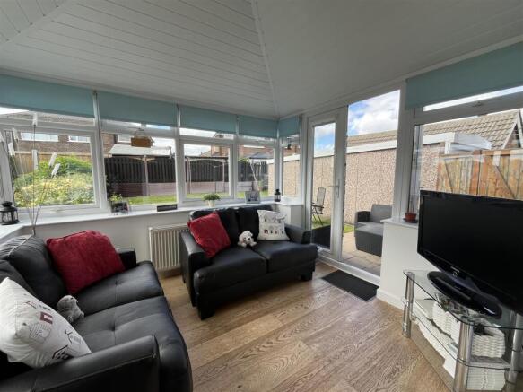 3 bed Semi-Detached for sale Image 4