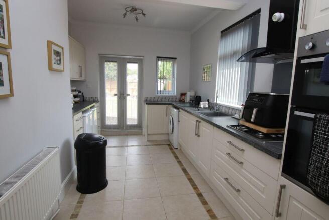Kitchen photo 1