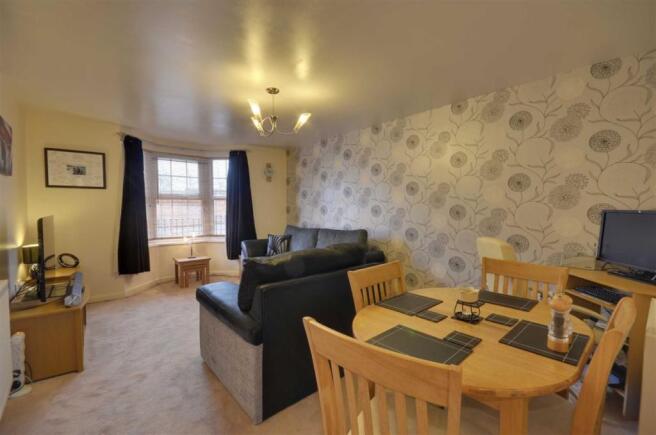 Sitting/Dining Room