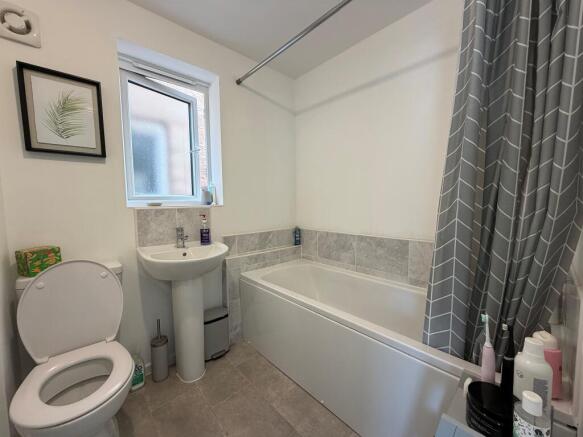 2 bed Semi-Detached for sale Image 9