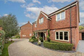 6, Chapel Drive, Aylesbury HP22 5EN