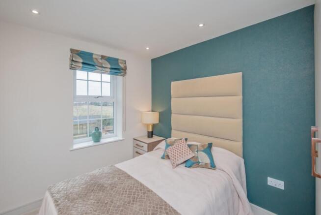 2 bed Flat for sale Image 12