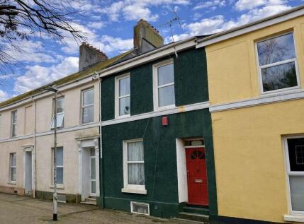 Camden Street, Plymouth. Ready-made investment – central HMO producing £16,440 pa with 4 rooms let over 3 floors