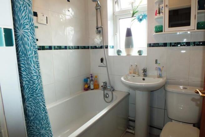 Bathroom USE.JPG