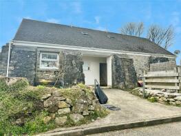 Flat 3, Coach House, Carew Close, Redruth TR16 5LF