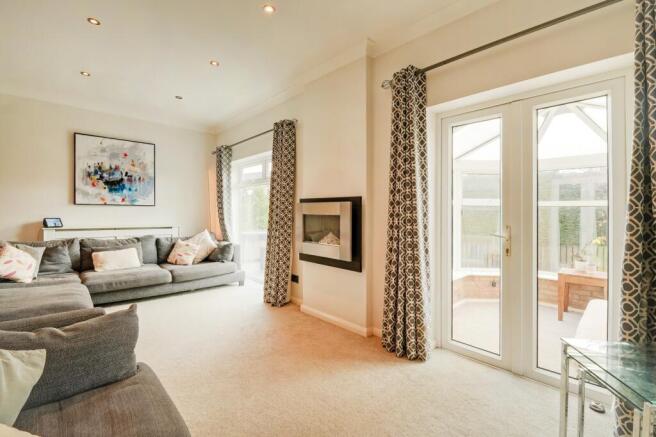 4 bed Detached for sale Image 10