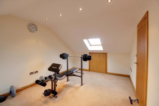 Bedroom 5 (Double)
