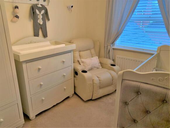 32 Claypole Mead, Chippenham - 95.jpg