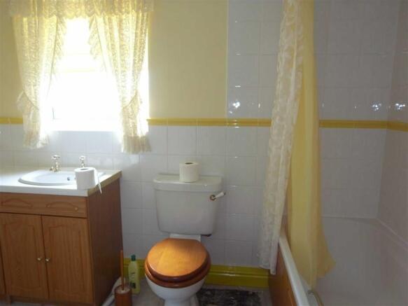 GROUND FLOOR BATHROO