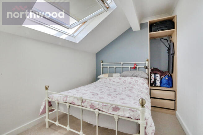 3 bed Town House to rent Image 7