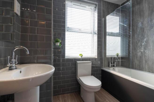 155CR - Bathroom