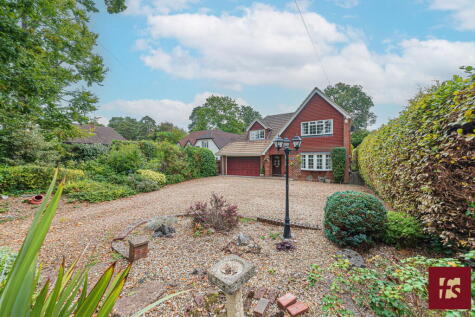 The Avenue, Crowthorne