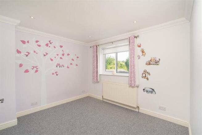 3 bed Semi-Detached for sale Image 10