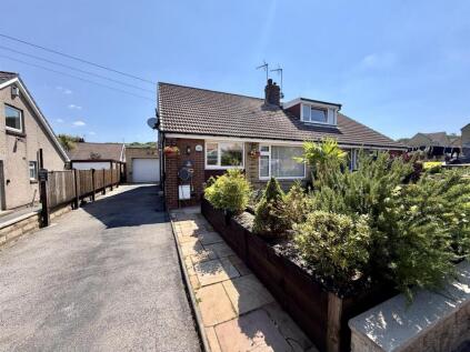 15 Crestfield Drive, Elland