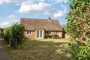 Glendale, Camp Lane, Knowle End, Banbury OX17 1DH