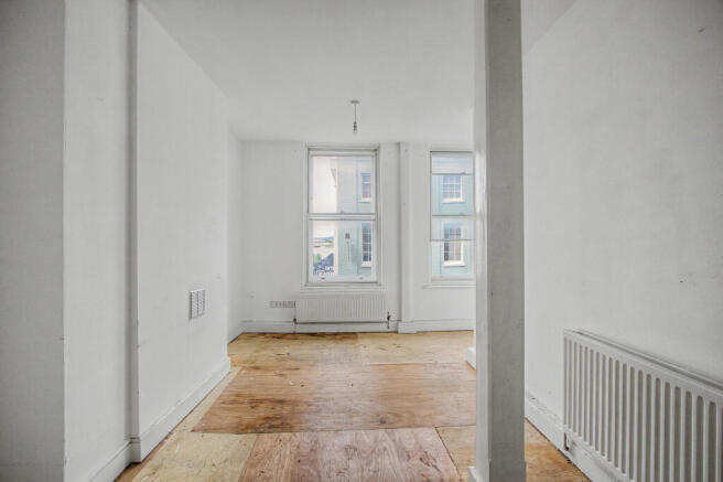Flat 1, 386 High Street Rochester, Rochester, Kent, ME1 1DJ