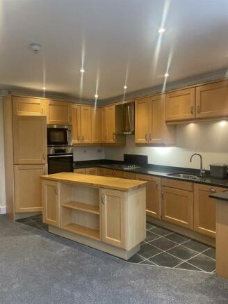 Flat 2 Southdown - Kitchen.jpg