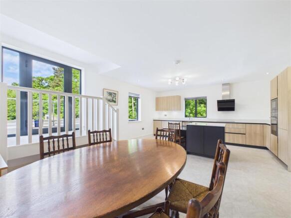 2 bed Apartment for sale Image 7