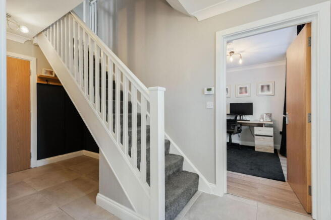 4 bed Detached for sale Image 11