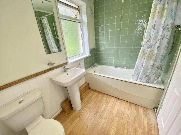 2 bed House to rent Image 8