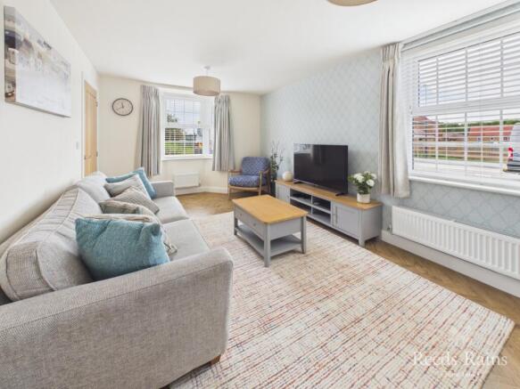4 bed Detached for sale Image 9