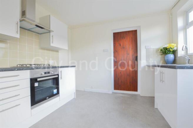 Kitchen 1.jpg