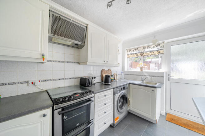 1337073-6-689f349...