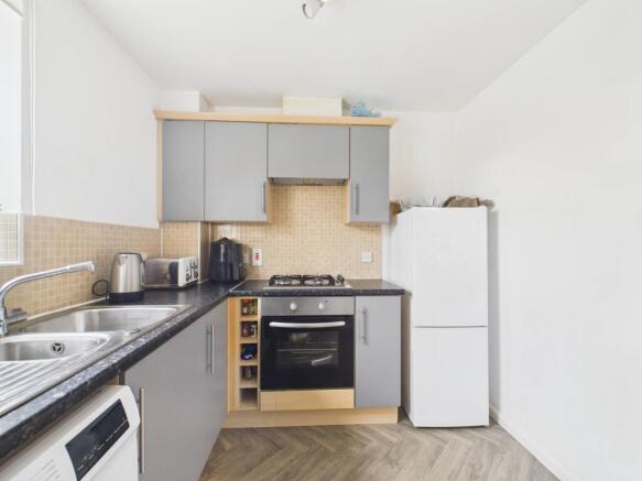 CAM03293G0-PR0249-STILL010