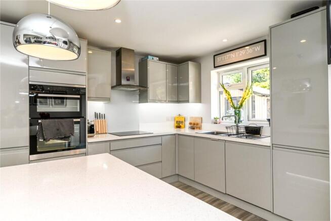 Turners Farm Crescent, Hordle, Lymington, Hampshire, SO41 photo 4