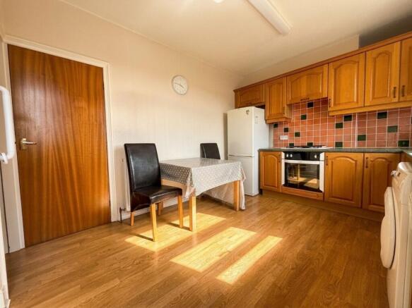 3 bed Terraced for sale Image 4