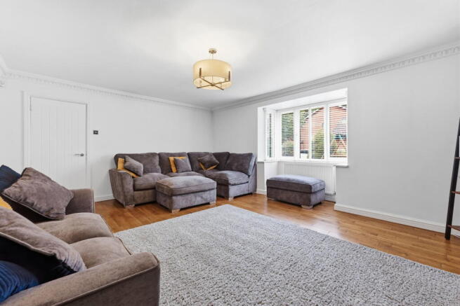4 bed Detached for sale Image 12