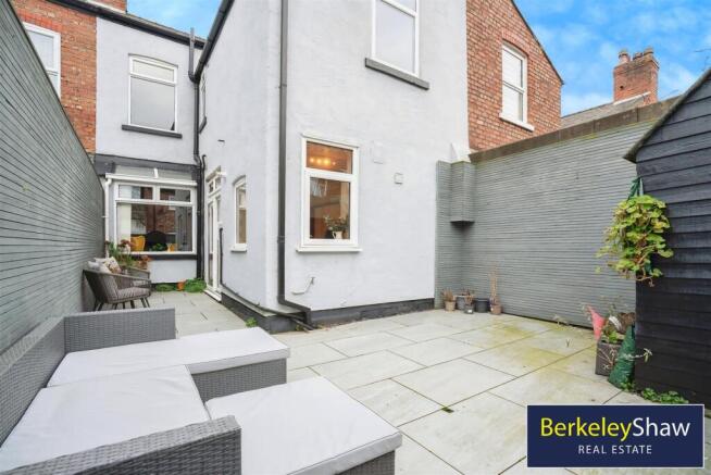Rear yard (2)