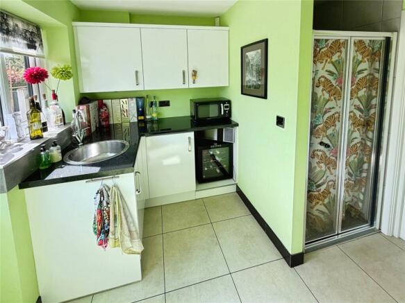3 bed Detached for sale Image 8