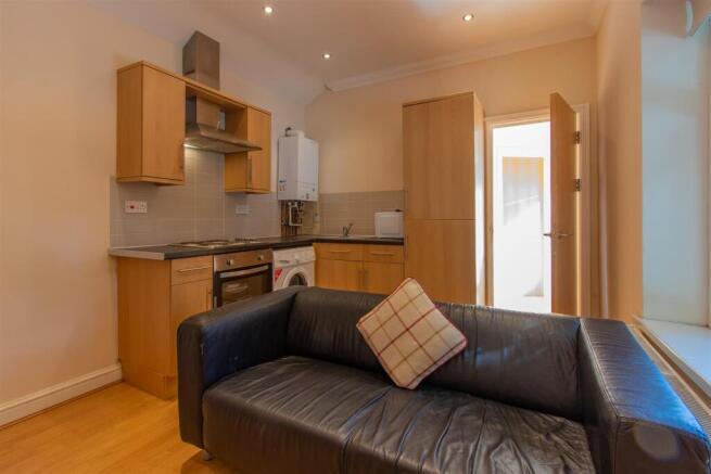 Llantwitt Street 3-3.jpg