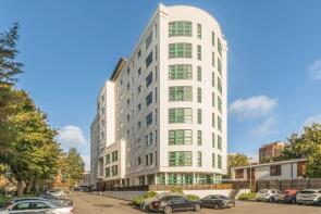 Flat 11 Rivers House, Aitman Drive, Kew Bridge Road, Brentford TW8 0ES