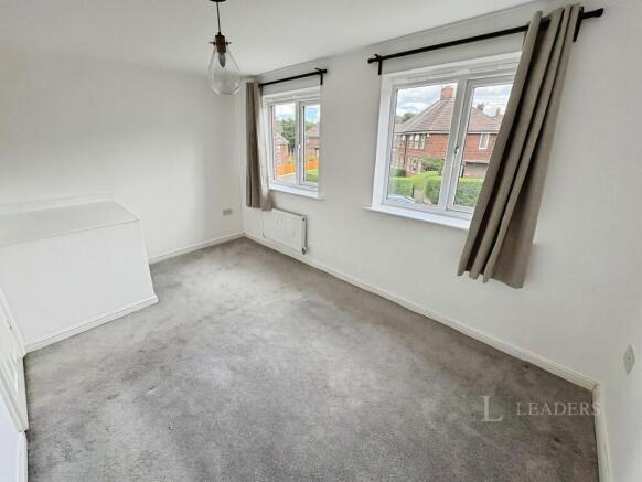 3 bed Semi-Detached to rent Image 8