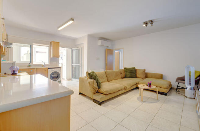 Lounge Kitchen