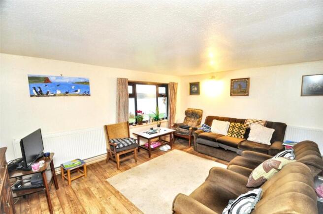 Living Room (2)