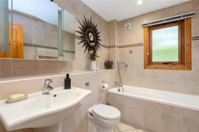 En Suite Bathroom
