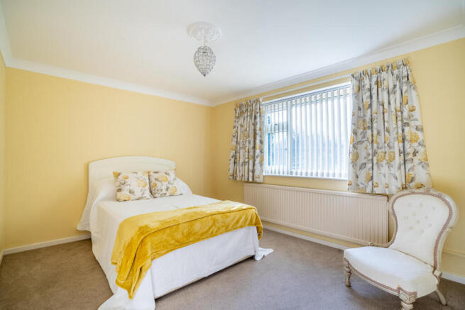 3 bed Bungalow for sale Image 10