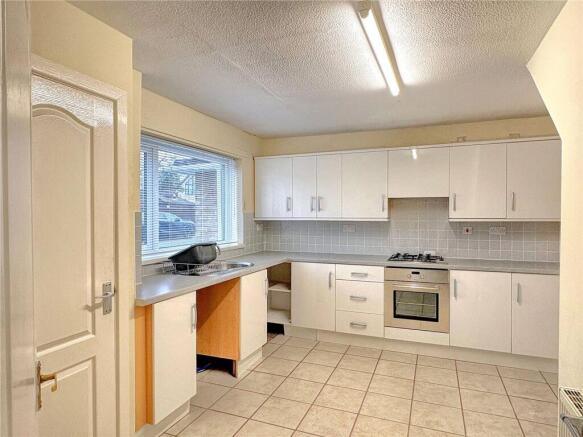 3 bed Link Detached House to rent Image 4
